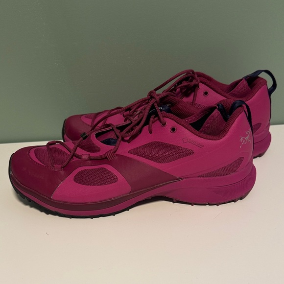 Arc'teryx Shoes - Arc'teryx size 8 Norvan VT goretex trail running shoes